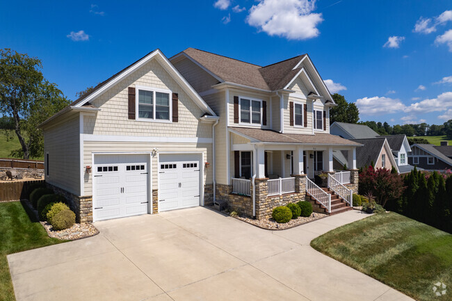 Mountain View’s layout includes safe, walkable streets and well-kept public spaces.