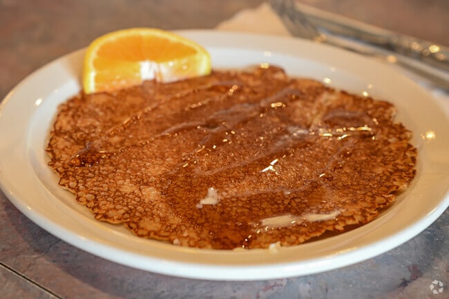 World-famous Jonny Cakes are a must-have at the Commons, so come early as they sell out quickly.
