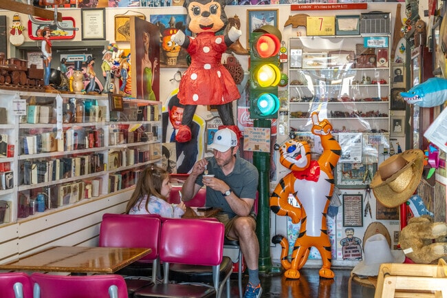 I Scream Ice Cream offers a sweet treat and a fun, nostalgic vibe in the Sandia Ridge neighborhood.