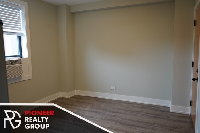 501 W Belmont Ave unit 505-6D, Chicago, IL 60657 - photo 5