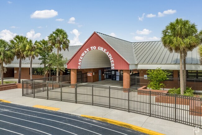 Gateway elementary school in Fort Myers opened its doors in 1982.