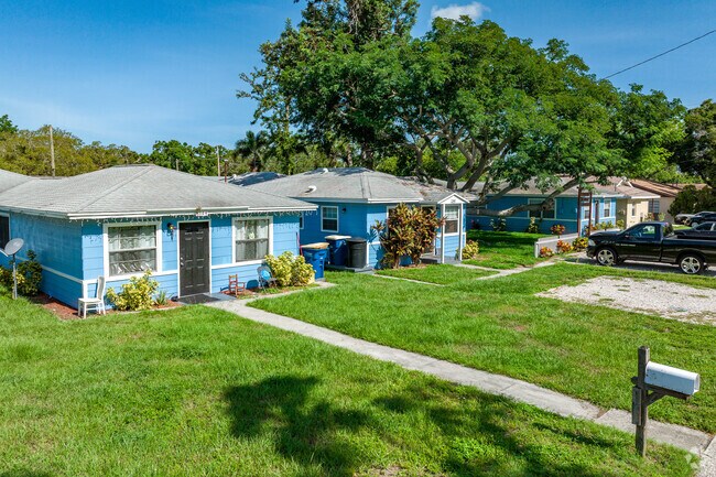 Ranch style homes are a popular housing option in Lake Belleview.