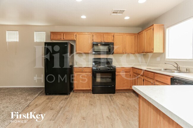 5260 Paradise Valley Ave, Las Vegas, NV 89156 - photo 5