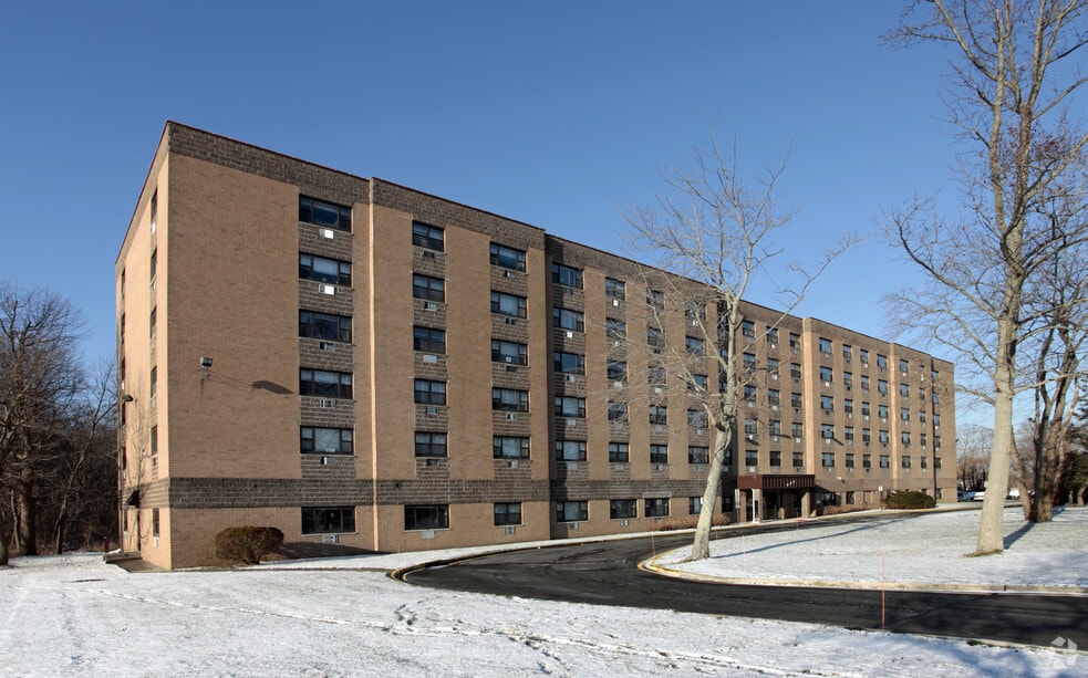 Oceanport Gardens, Oceanport, NJ 07757 - photo 1