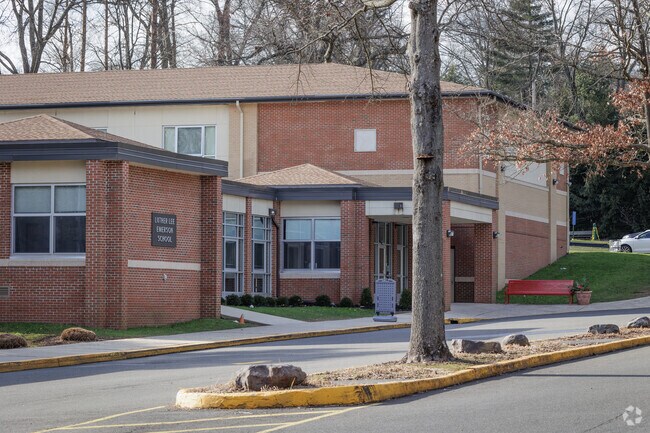 Luther Lee Emerson Elementary School in Demarest, NJ has 217 students.
