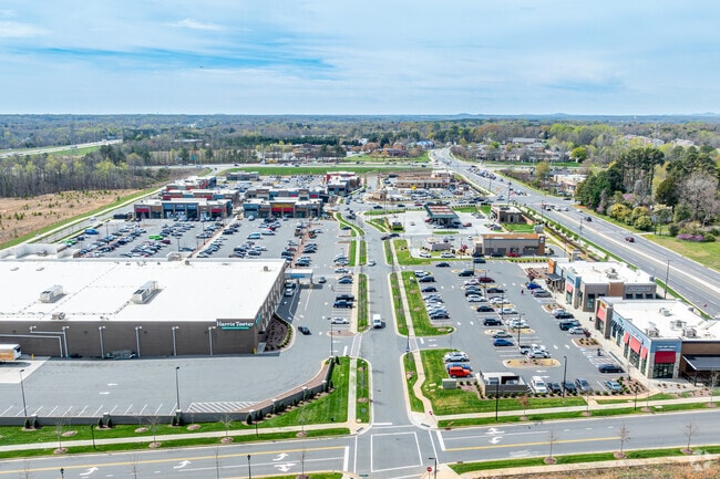 Locals can find great dining all around the Coulwood Hills neighborhood.