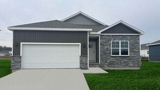 3575 Azalea Dr, Waukee, IA 50263