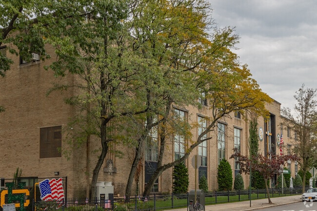 Holy Cross High School educates the hearts and minds of young people.