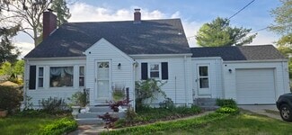 787 Sandy Ln, Warwick, RI 02889