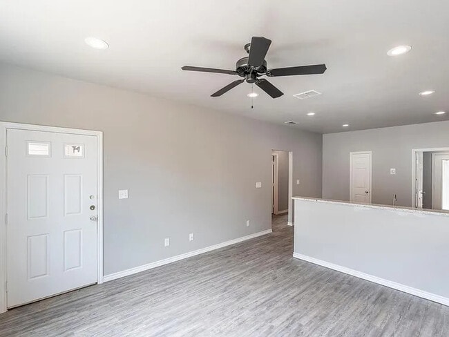 523 North St, Gladewater, TX 75647 - photo 4