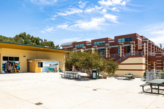 Mira Costa High School, Rankings & Reviews - Homes.com