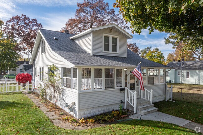 Bungalow homes are plentiful in the Steele neighborhood.