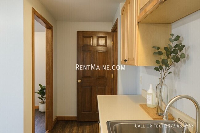 103 Cony St unit A, Augusta, ME 04330 - photo 7