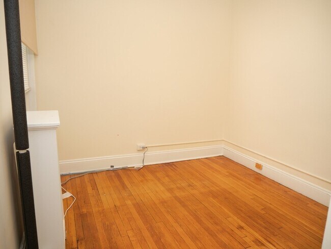 217 Saint Paul St unit 2, Brookline, MA 02446 - photo 4