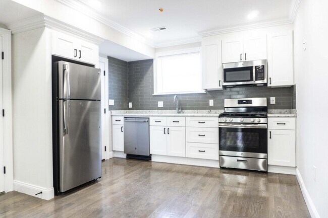 33 Merriam St unit 2, Somerville, MA 02143 - photo 2