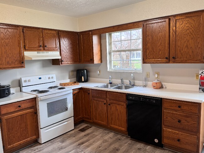 91 Dickey Ave, Fairborn, OH 45324 - photo 5