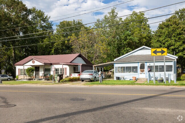 Traditional single family homes are the most common in Bethune-Eastside-Rowan.