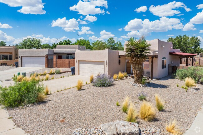 Homes in the neighborhood’s south are typically Spanish or Pueblo Revival houses.