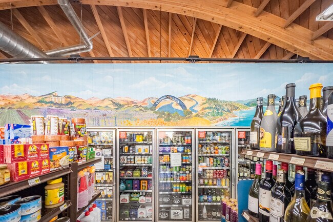 In Laguna Seca-Ryan Ranch, Monterey, CA you can grab beverages at Corral Market & Deli.