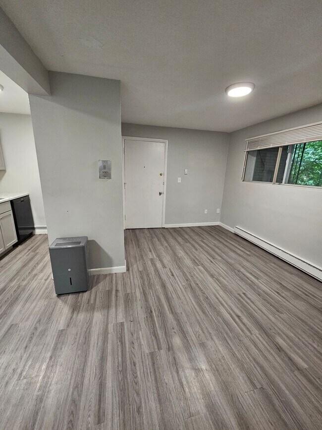 10 Thorn St unit 4, Boston, MA 02126 - photo 4