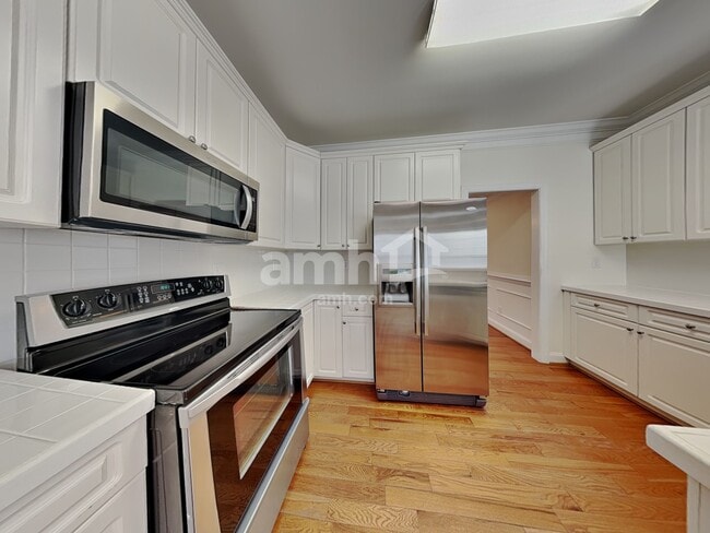 4130 Leinbach Dr, Winston Salem, NC 27106 - photo 3