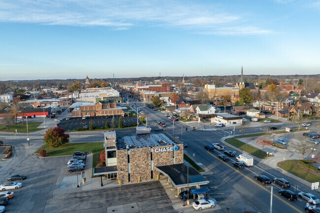 College Green is just a short drive from Downtown Goshen.