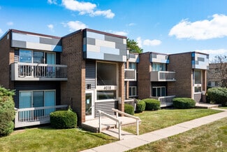 4141 Green Meadows Blvd, Ypsilanti, MI 48197