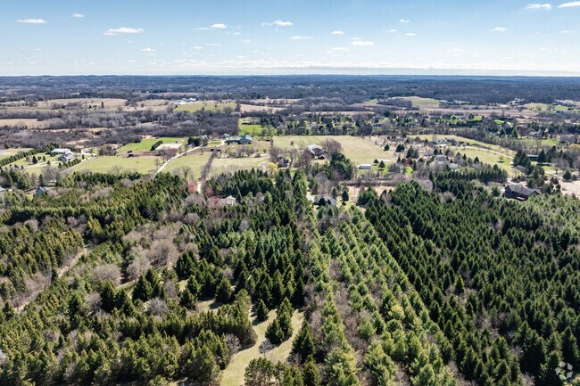 Enjoy the peaceful scenery and abundant greenery throughout Ottawa’s landscape.