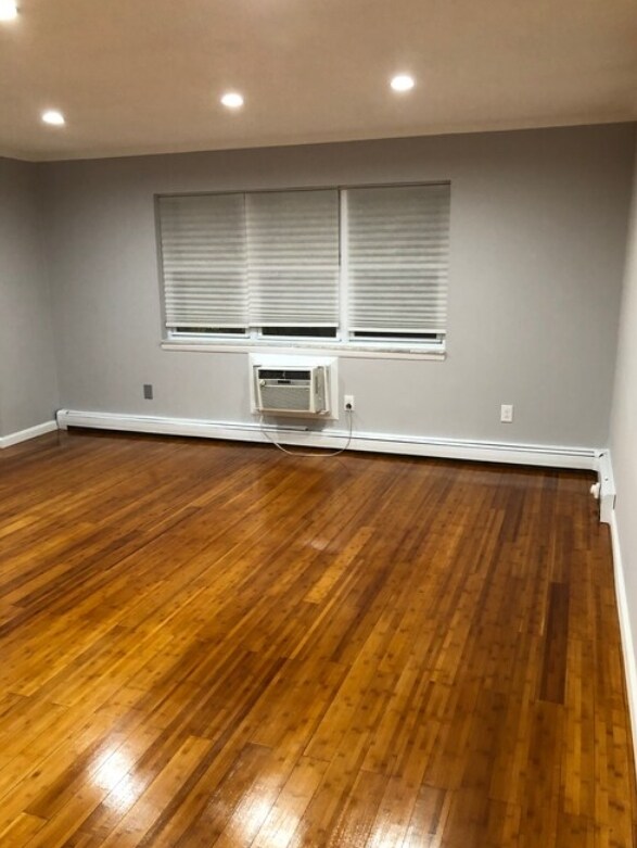 210 Bergenline Ave, Union City, NJ 07087 - photo 7