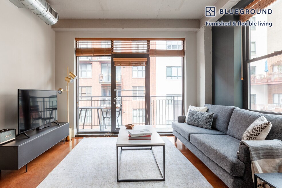 1425 P St NW unit FL4-ID210, Washington, DC 20005 - photo 1