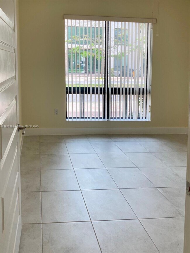 8301 NW 41st St unit B-107, Doral, FL 33166 - photo 7