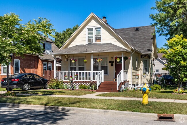 There are several types of Craftsman-style homes in the Three Corners neighborhood.