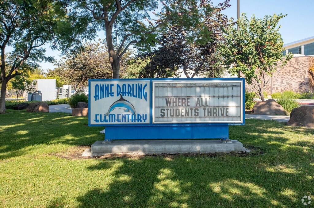 Anne Darling Elementary, 