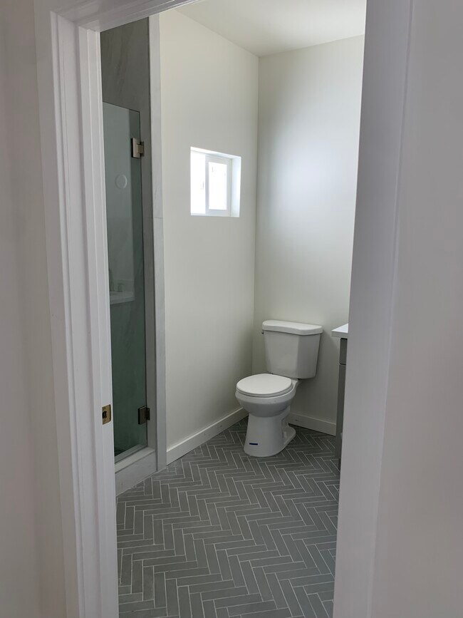 19507 Enadia Way, Reseda, CA 91335 - photo 7