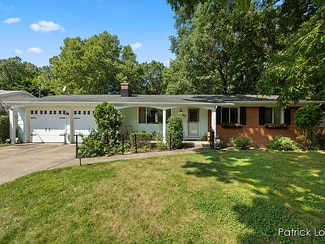 583 Kingsbury St NW, Grand Rapids, MI 49544