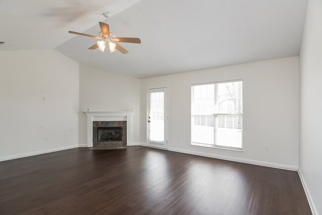 1820 Mary Payton Cove, Southaven, MS 38671 - photo 2