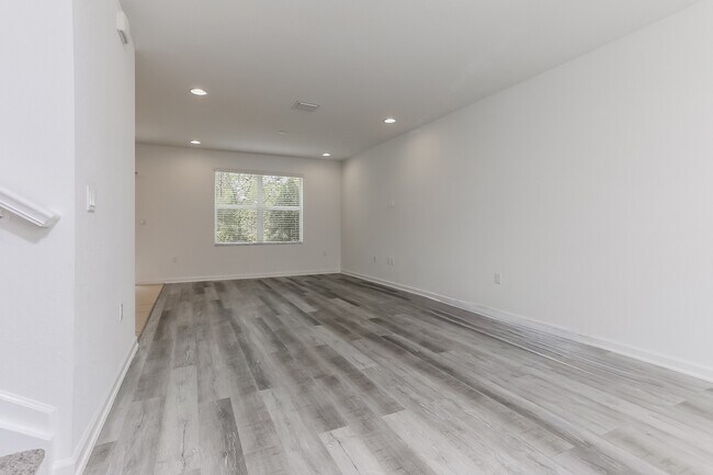 2911 NW Treviso Cir, Port St. Lucie, FL 34986 - photo 4