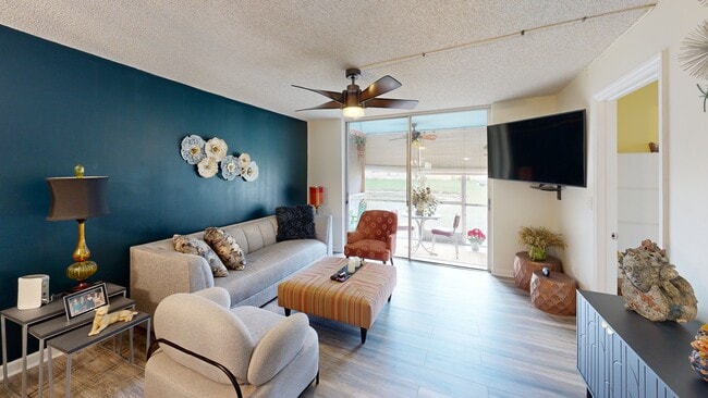 2780 N Pine Island Rd unit 112, Sunrise, FL 33322 - photo 2