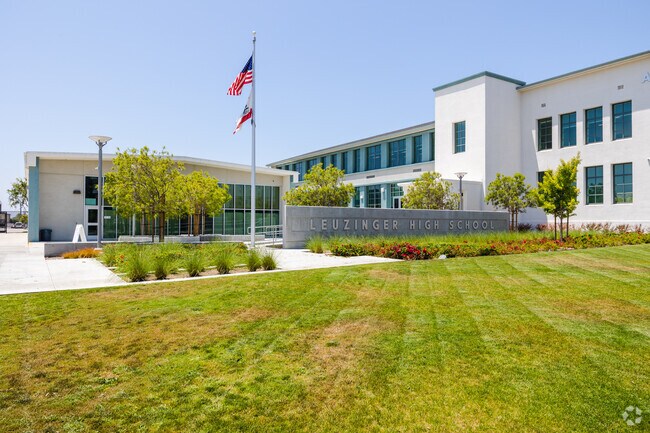 Leuzinger High School receives an overall B+ rating from Niche.