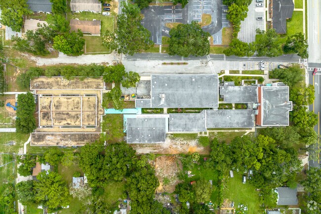 Burney Elementary School is a public school is Florida.