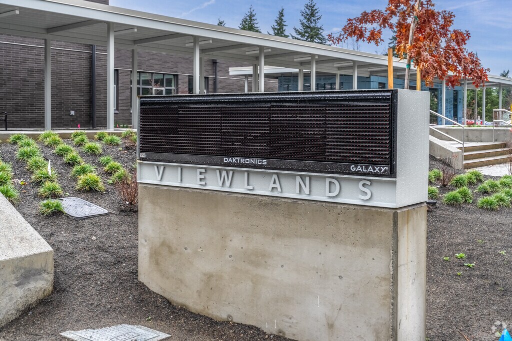 Viewlands Elementary School signage.