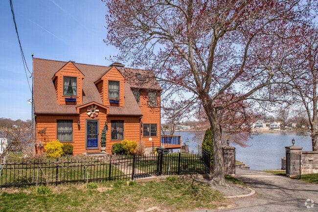 Ocean Grove has private water access and that is a good reason to paint your trim cobalt blue.