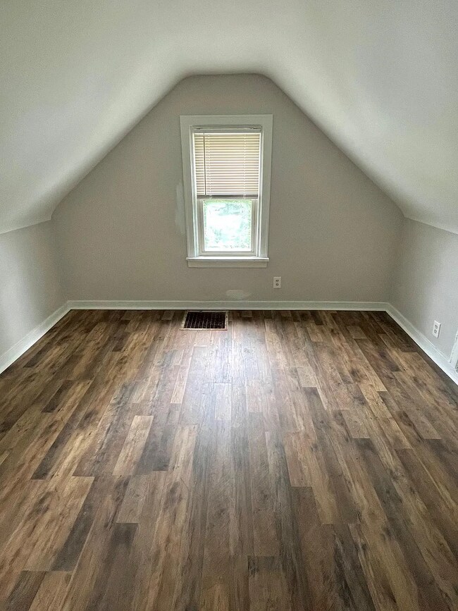 130 Zewe Aly, Duquesne, PA 15110 - photo 5