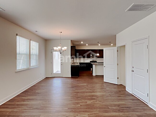 2149 Laurel Vlg Cir, Belmont, NC 28012 - photo 6