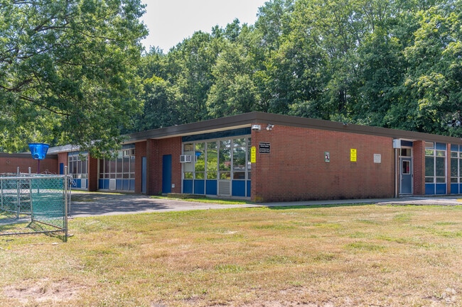 West Nyack Elementary School gets a B-plus from Niche.