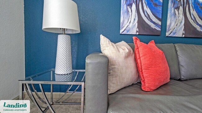 10051 Perimeter Station Dr unit 2-319, Charlotte, NC 28216 - photo 2