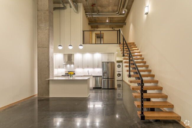 2BR, 2BA, Walk up - 1,326SF