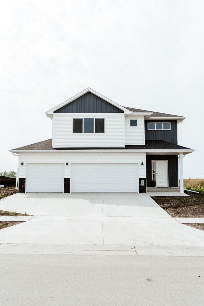 2523 36th Ave S Unit 37409439, Moorhead, MN 56560