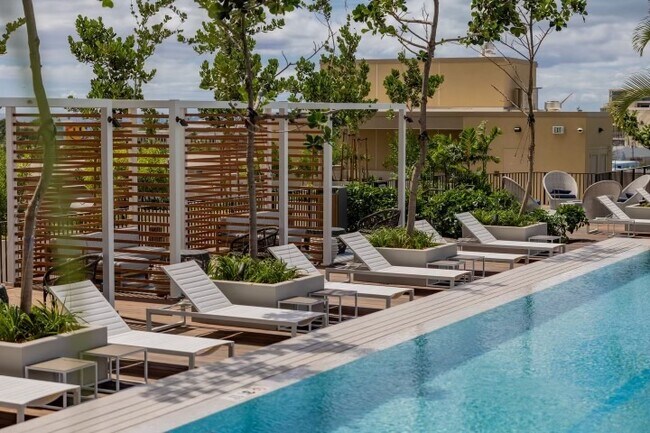 'A'ali'i unit 503, Honolulu, HI 96814 - photo 2