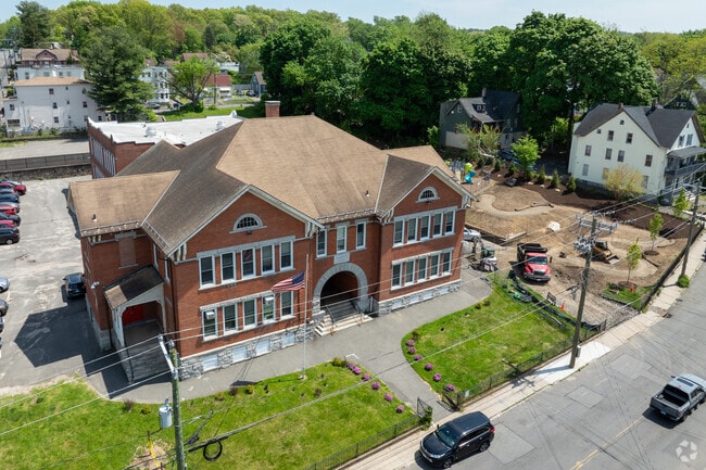 Washington School serves elementary students.